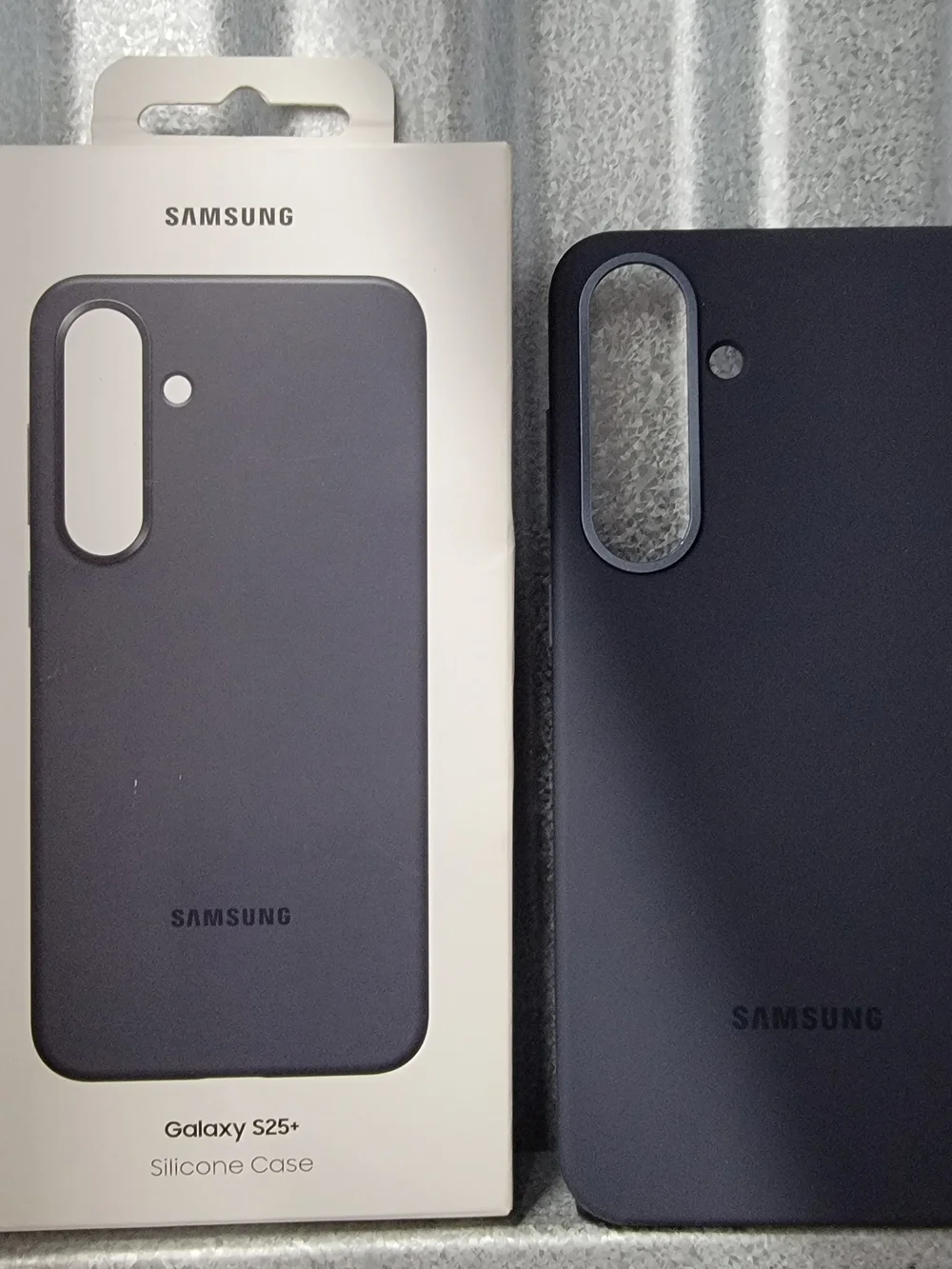 Samsung Original Galaxy S25+ Silicone Case in Dark Gray